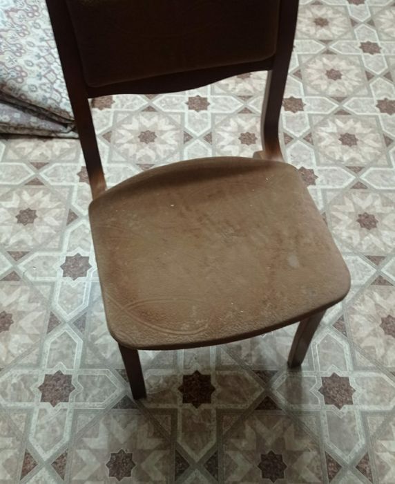 Продам стулья                        .