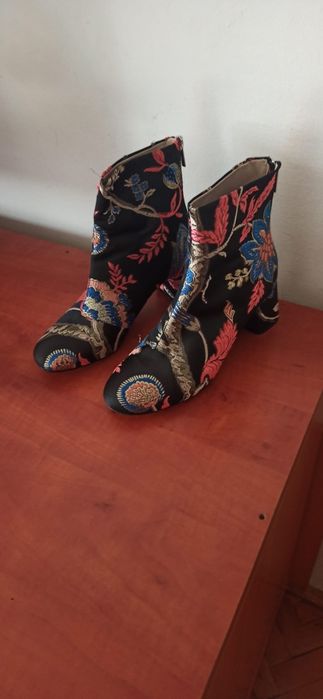 Botine Zara 37 stare f buna