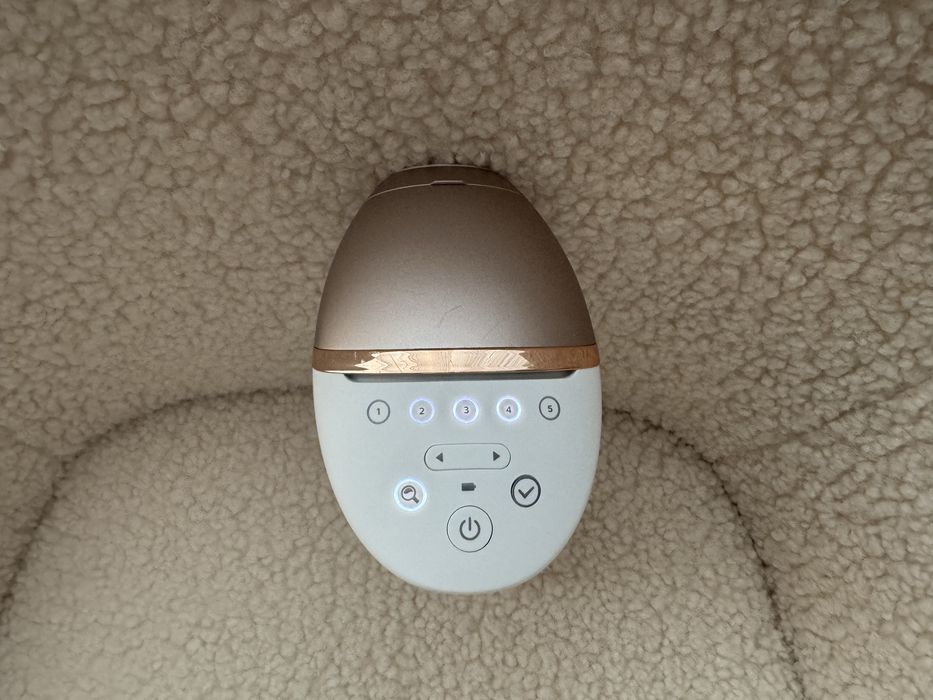 Фотоепилатор IPL Philips Lumea Prestige BRI956/00, Smartskin сензор, Употреба с или без кабел, Аксесоари за лице, тяло, подмишници и бикини зона