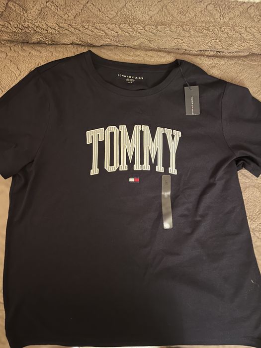 Tricou nou nout tommy hilfiger