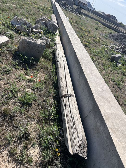 Продается столб деревянный