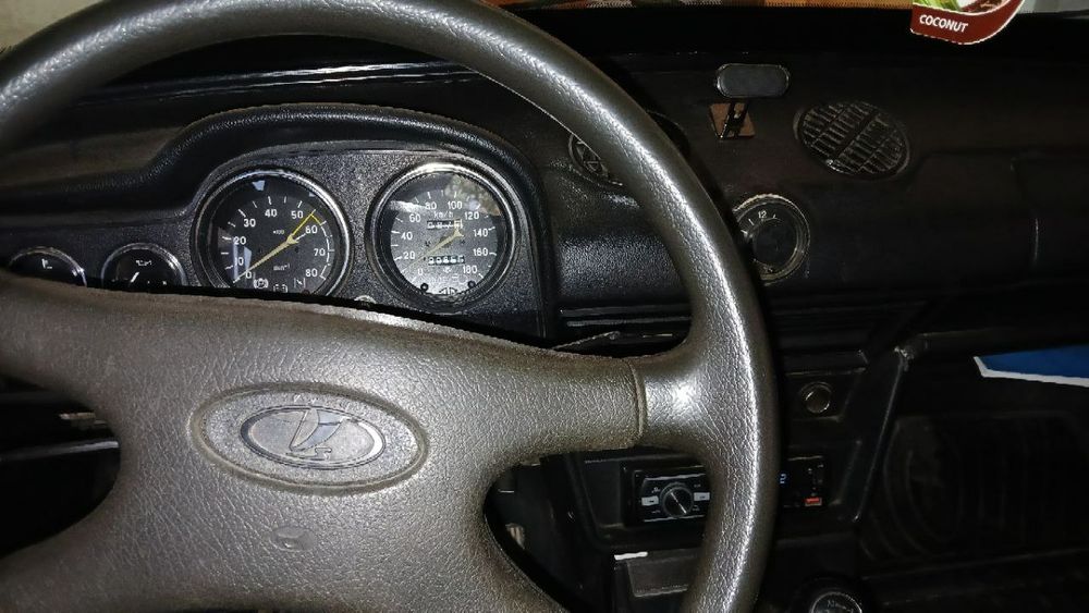 Vaz 2106 jiguli sotiladi