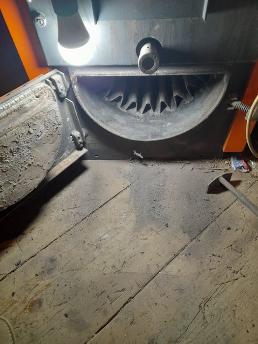 Centrala Arca pe lemne stare foarte buna