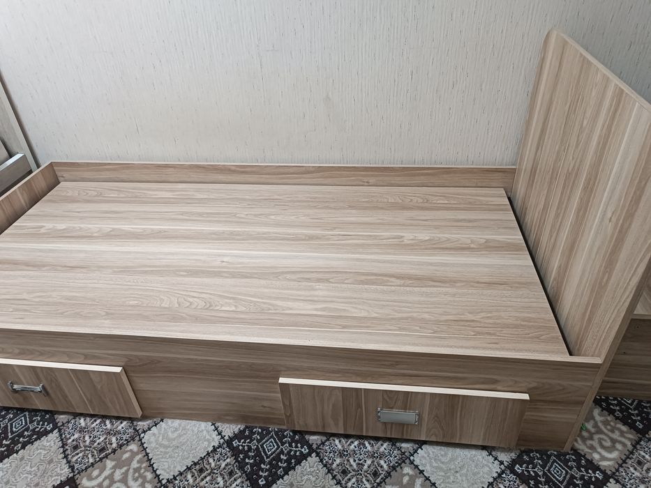 Односпальная кровать