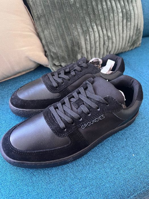 НОВИ КЕЦОВЕ GROUNDIES regular fit /40/черни