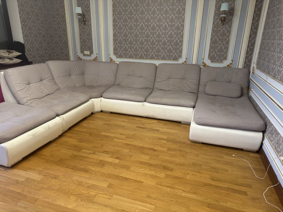 Срочно продам диван угловой