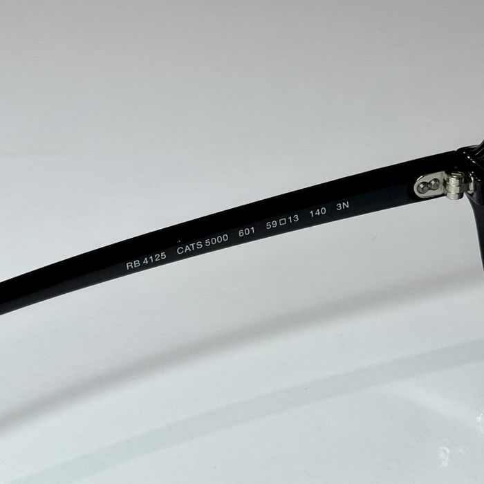 Ochelari de soare Ray-Ban Cats5000 (RB4125)