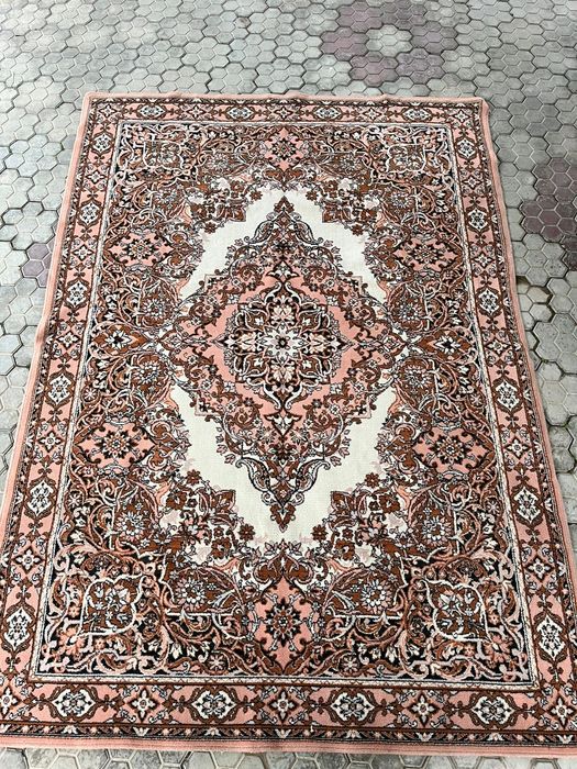 продам ковер 2х3м