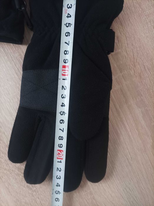 Нова каска  с очила -размер 54-58 и ръкавици