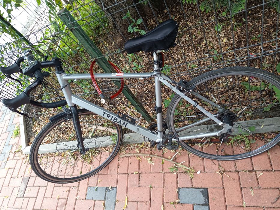 Bicicletă șosea/fitness TRIBAN RC100 – aluminiu, mărime M/L, stare bună