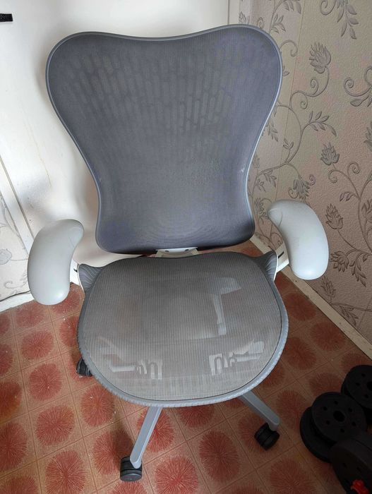 Herman Miller Mirra 2 full option