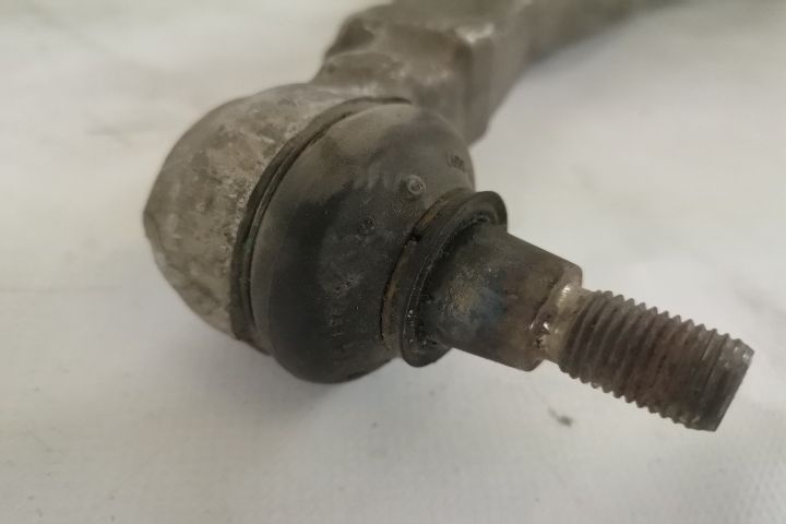 Brat Inferior Stanga Fata Original In Stare Buna Mercedes-Benz  E-Clas