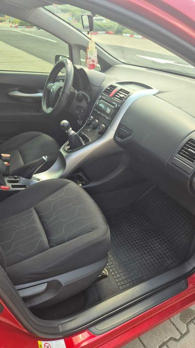 Toyota Auris 1.33VVT-i LIFE
