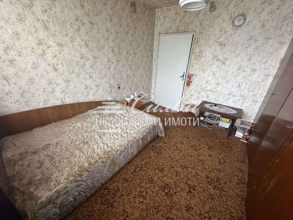 Четиристаен ТУХЛЕН апартамент на предпочитан ВТОРИ етаж - кв. Запад 1!