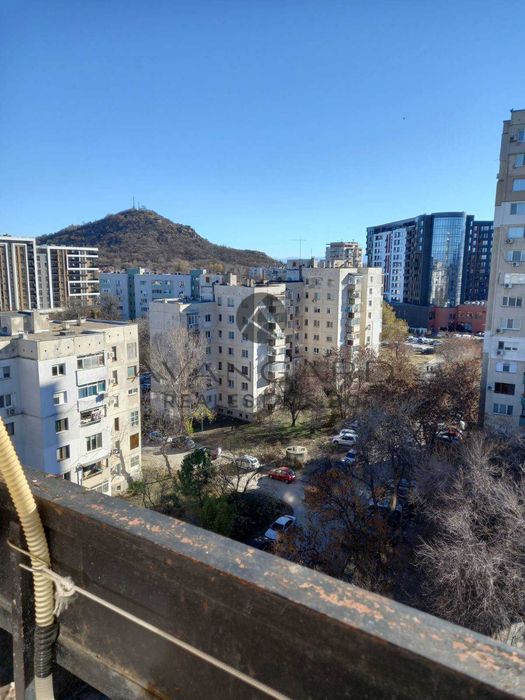 Продава се Тристаен апартамент в Пловдив, Младежки Хълм - 76 кв.м за 2303 €/кв.м - Снимка #6