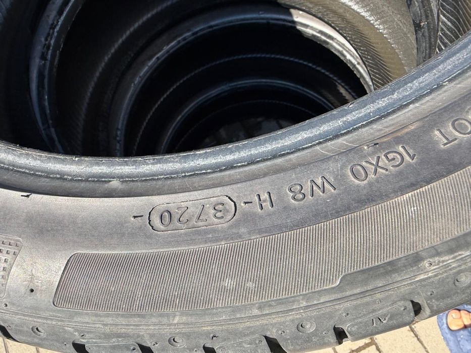 Anvelope 225 45 19 hankook vara