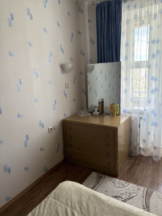 Продам спальный гарнитур
