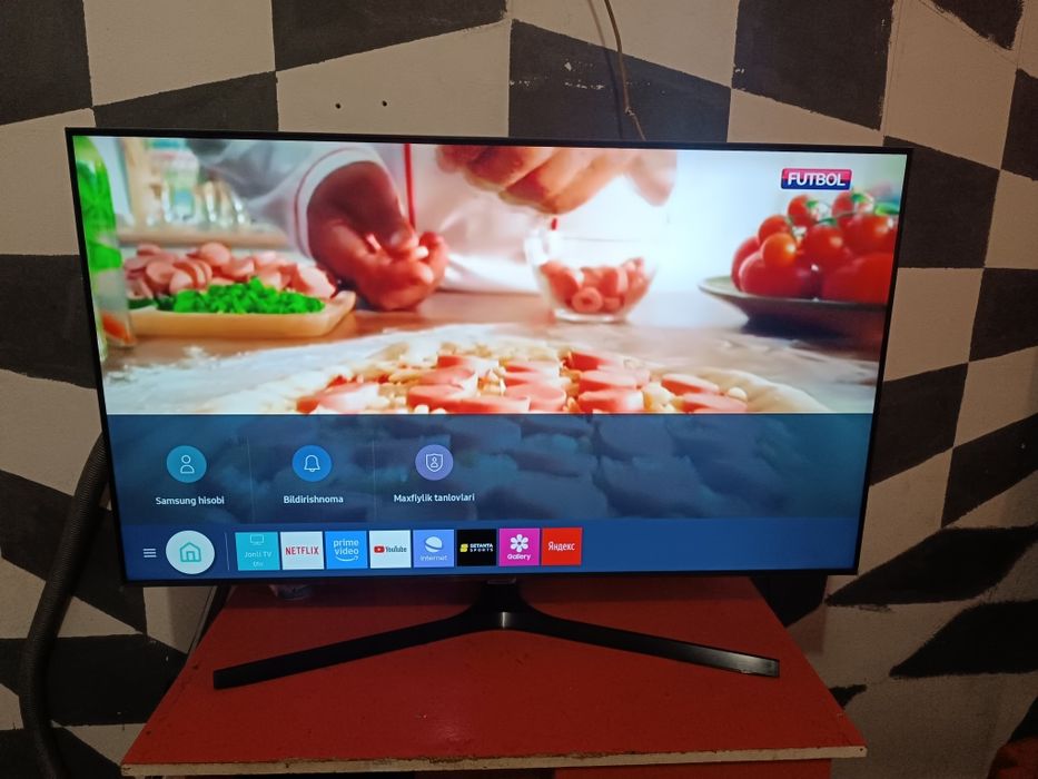 Samsung tv model:UE50AU7500U