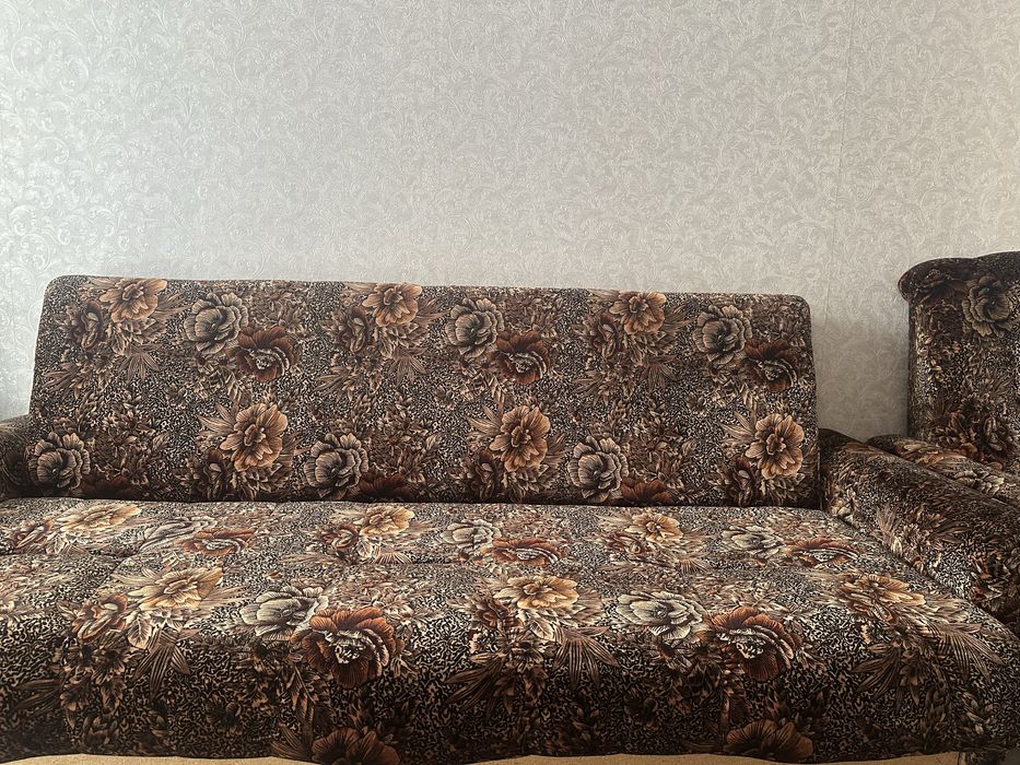 Мягкий уголок б/у срочно