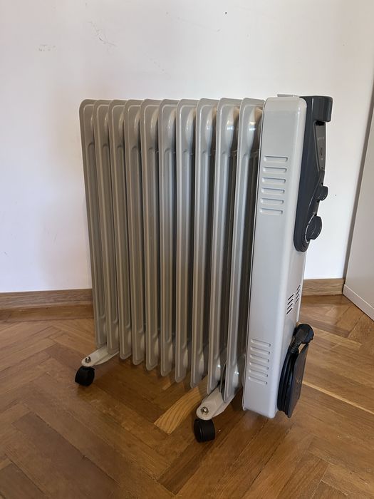 Calorifer electric Myria 2500W, 11 elemenți