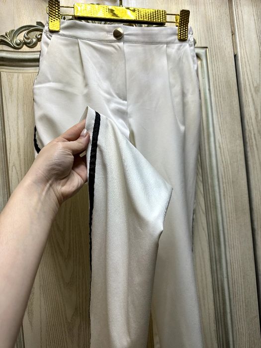 Костюм брюки белые