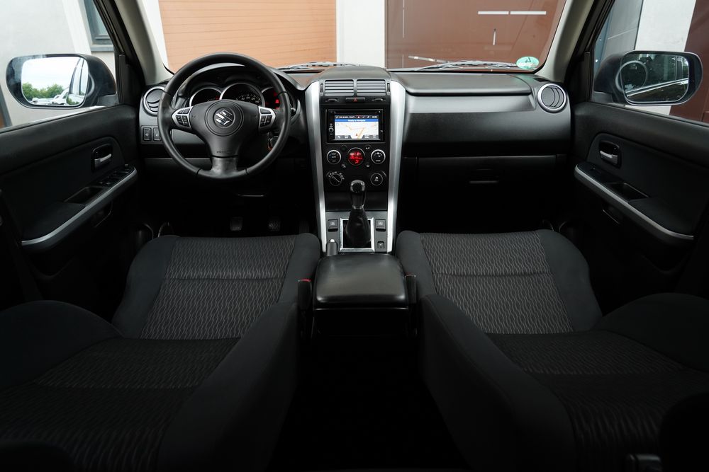 Suzuki Vitara X30 2014 • 1.9Diesel • Manual • 4x4 4x2 Lock Blocant • 12Luni Garantie Motor Cutie si 4x4 • Rate • Revizie Gratuita • Numere Rosii