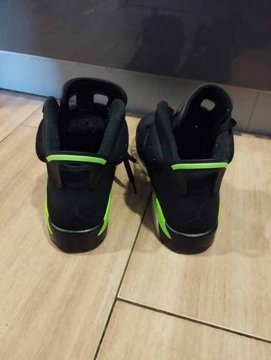 Jordan 8 Retro Electric Green / Jordan Zoom Separate