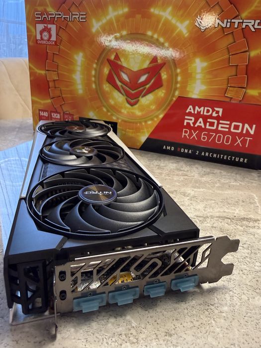 Sapphire Nitro+ Radeon RX 6700XT 12GB.