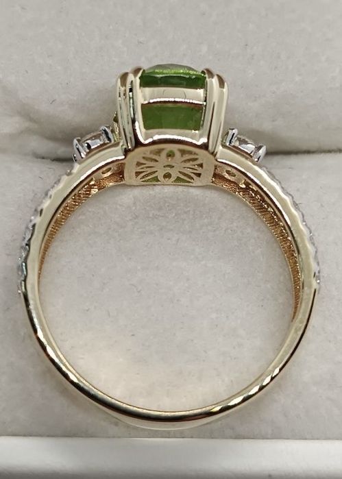 Серьги с перидотом