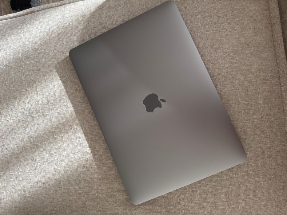 Продам Macbook air m1