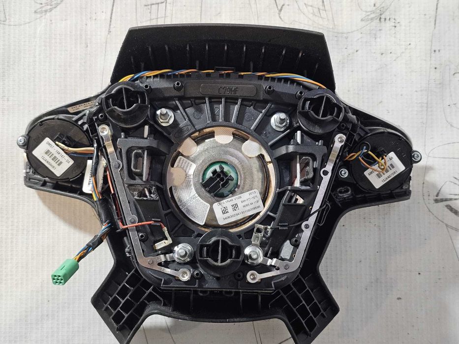 Airbag volan cu comenzi Ford Kuga MK2 / Focus MK3 / C-Max MK2 2012-2019 2013 2.0 TDCi 103kW Cod OEM: EM51-R042B85-BA, EM51R042B85BA (5E3)