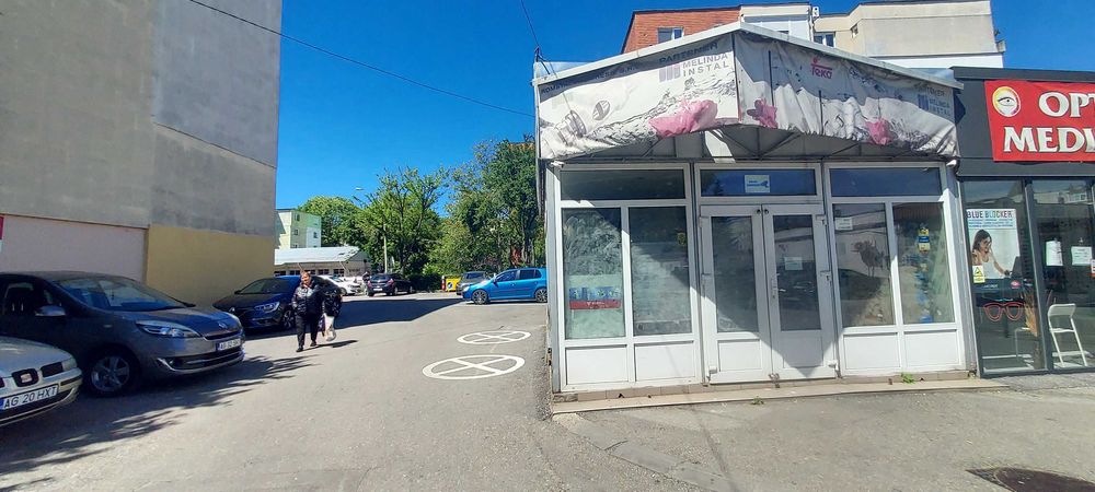 Baraca din panouri sandwich si structura metalica