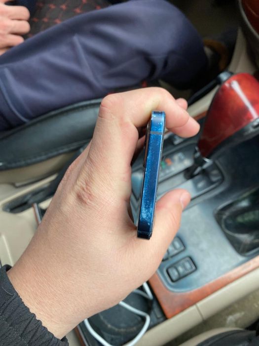 Айфон 12 бары радной