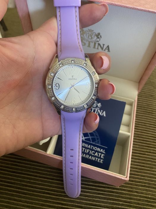 Часовник Festina