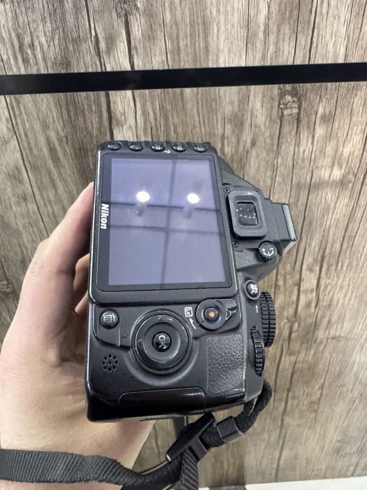 Nikon D3100/ 18-55 vr kit holati yaxshi