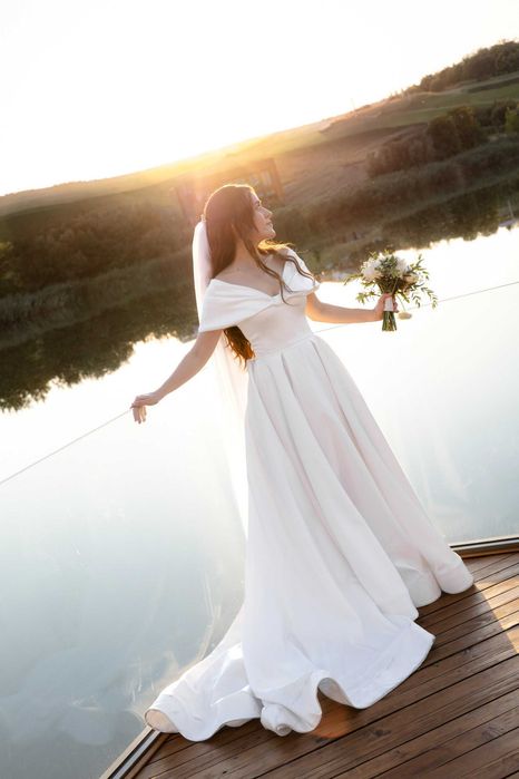 Rochie de mireasa din satin