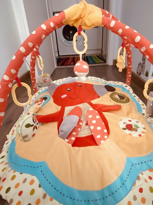 Paturica interactiva pentru bebelusi