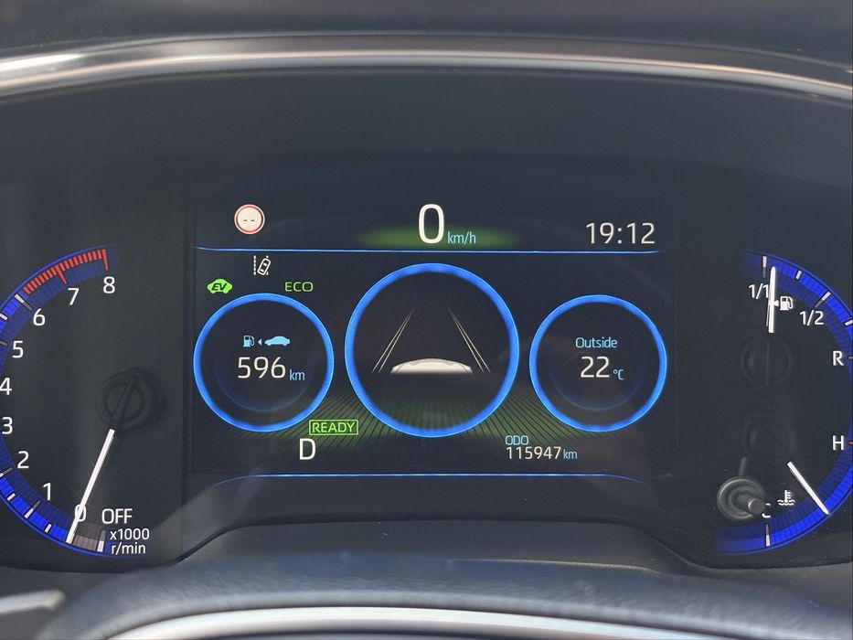 Toyota Corolla 2.0 Бензин Хибрид 184 кс / Bi-Tone