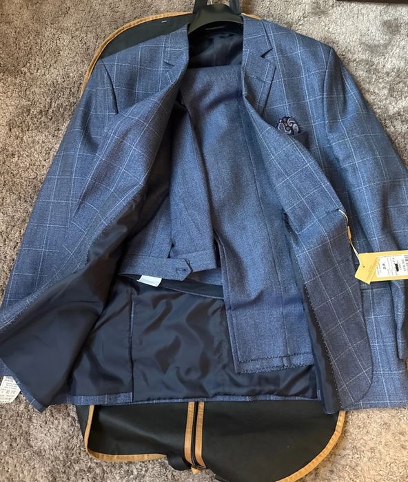 Costum de petrecere mărimea 62