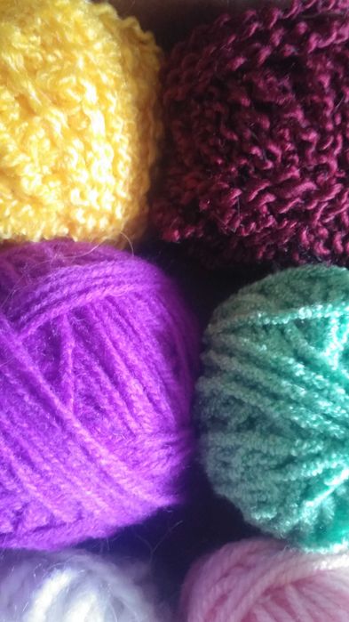 Пряжа для вязания ( коробочка )