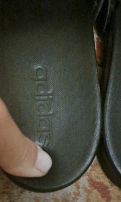 Slapi Adidas cu talpa memory