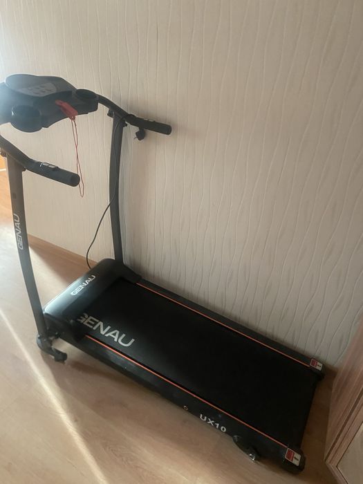 Продаётся беговая дорожка GENAU UX10