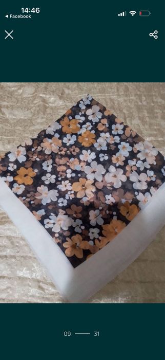Sal , batic traditional cu imprimeu floral albastru