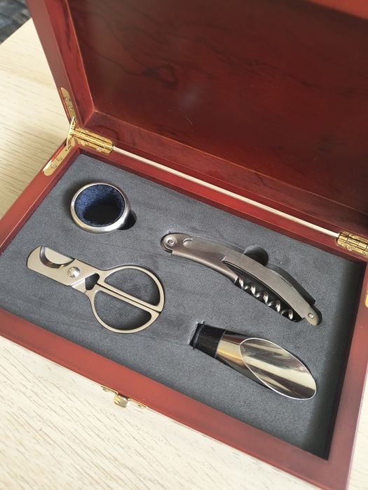 Комплект за вино