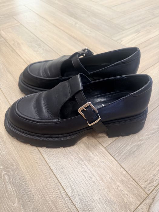 Продам женскую обувь 40размер