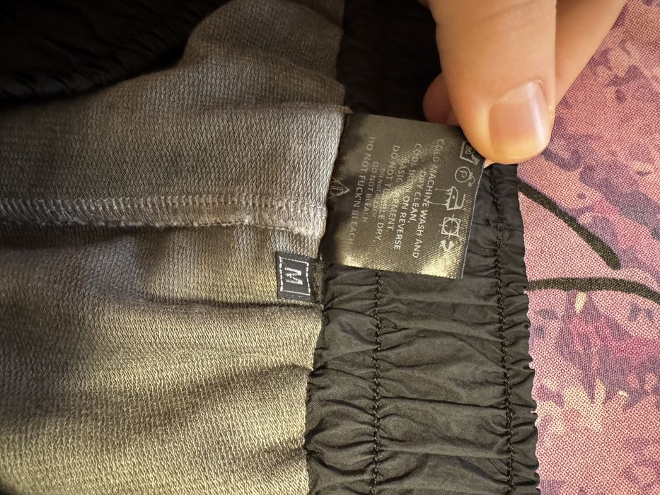 Продавам панталон на луда двоен m размер
