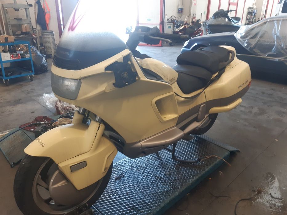 Хонда Пасифик(Honda Pasific 800)-на части