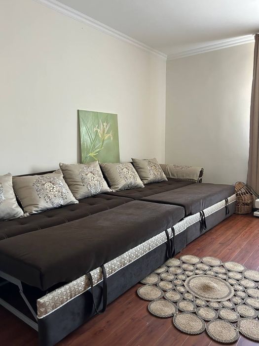 Диван 4 метра раскалывается