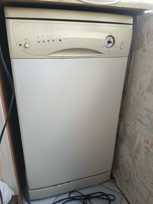 Продам посудамоечную машину