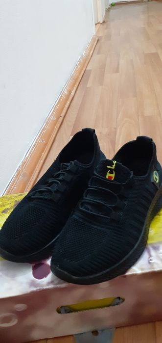 Кроссовки для мальчиков